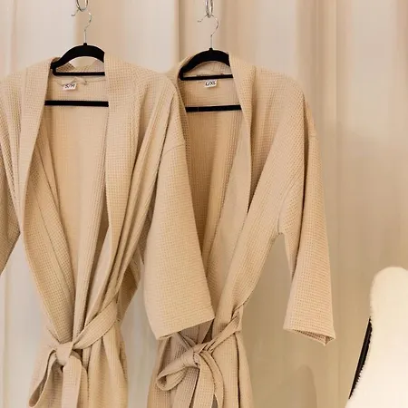 Luxury Collection & Resorts *